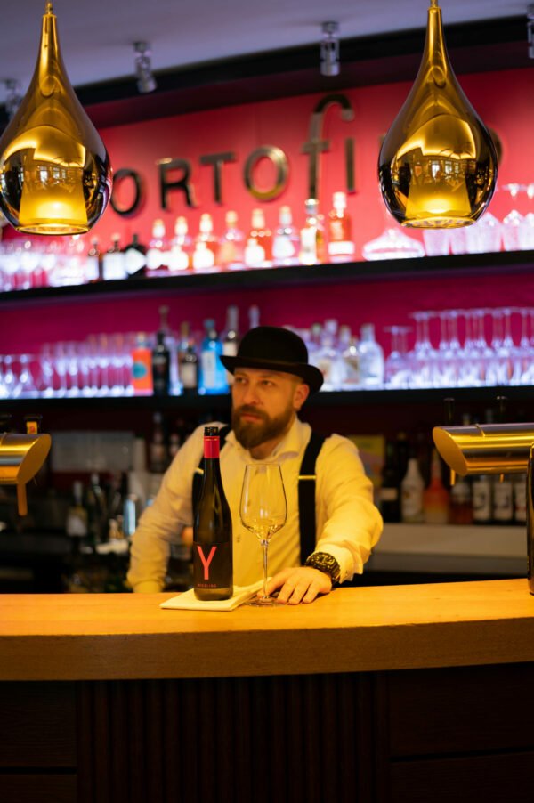 Dzhaner – Barkeeper im Portofino